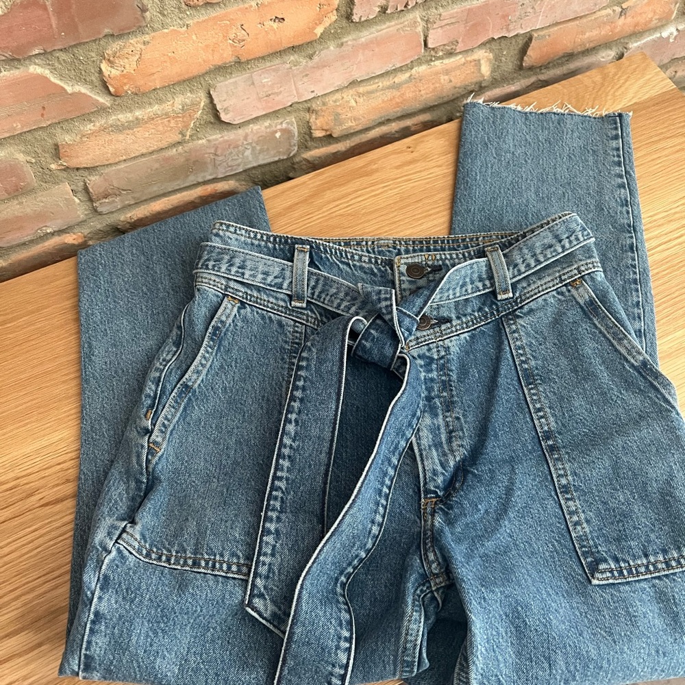 Mom Jeans with removable tie
